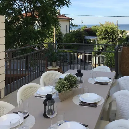Stella Di Mare Apartment Rimini Exterior photo